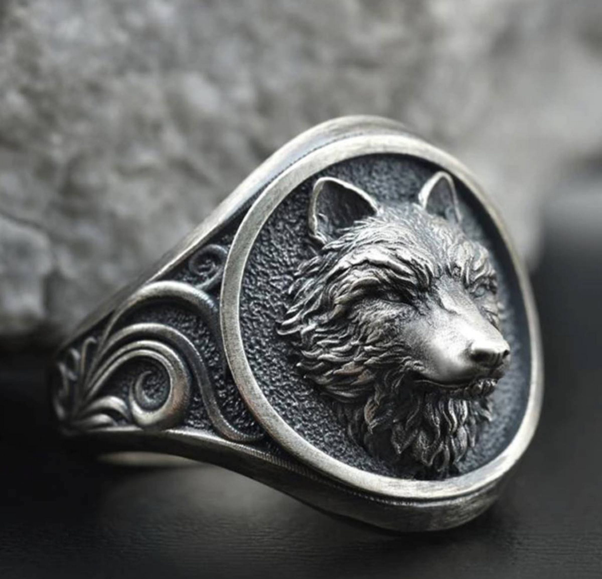 Перстень с волком